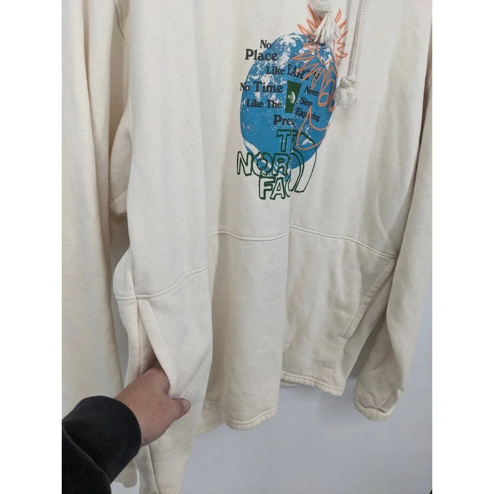 The North Face Hoodie Mens‎ Medium Ivory Graphic Print Sweatshirt Earth Casual